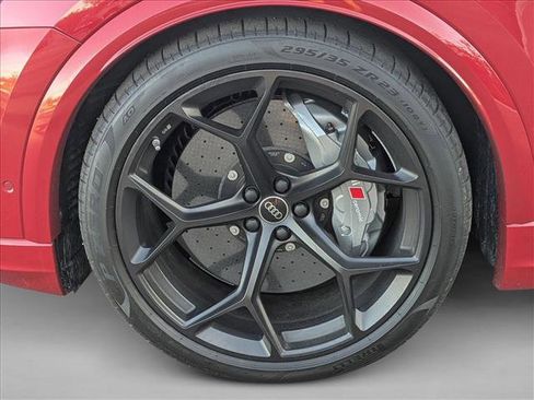 Used 2025 Audi RS Q8 performance image 10