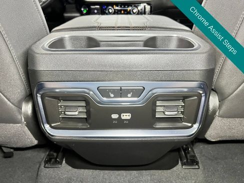 Used 2025 Chevrolet Silverado 1500 High Country AWD/4WD image 18