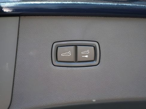 Certified 2026 Porsche Cayenne E-Hybrid Coupe AWD/4WD image 19