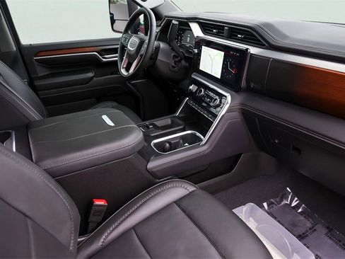 Certified 2025 GMC Sierra 2500 Denali w/ Denali Reserve Package image 32