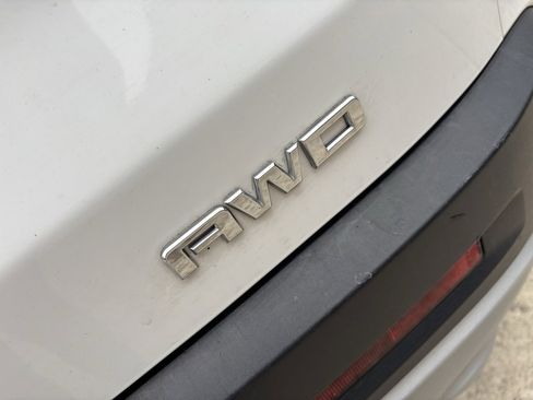 Used 2019 GMC Acadia SLE image 11