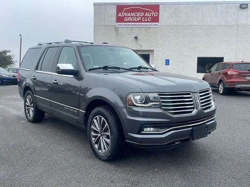 Used 2017 Lincoln Navigator Select image 31