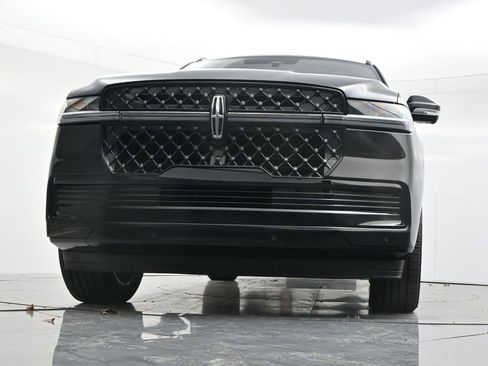 Used 2025 Lincoln Navigator L Reserve w/ Jet Appearance Package image 57