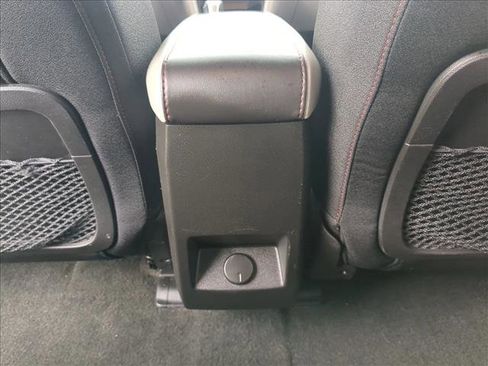 Used 2011 GMC Terrain SLE image 17