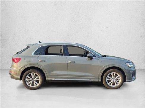 Used 2023 Audi Q3 2.0T Premium w/ Convenience Package AWD/4WD image 4