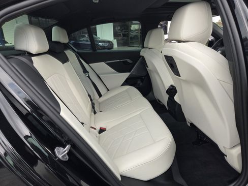 Used 2026 BMW 530i w/ M Sport Package RWD image 16