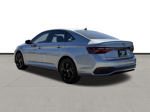 New 2026 Volkswagen Jetta SE image 7