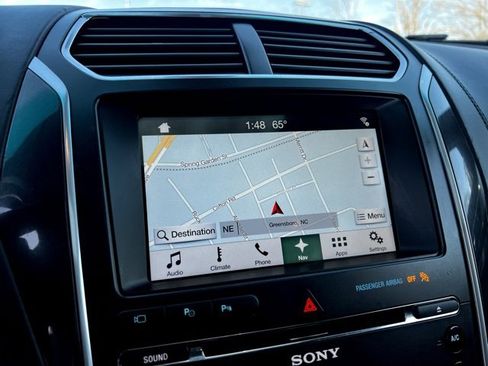 Used 2017 Ford Explorer Platinum image 45