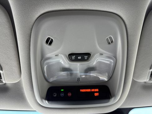 Used 2023 Chevrolet TrailBlazer LT FWD image 26