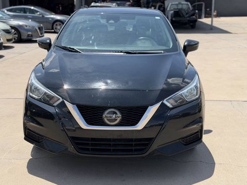 Used 2021 Nissan Versa SV FWD image 4