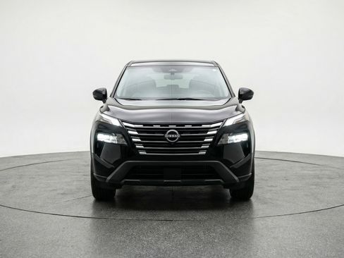 Used 2025 Nissan Rogue SV FWD image 2