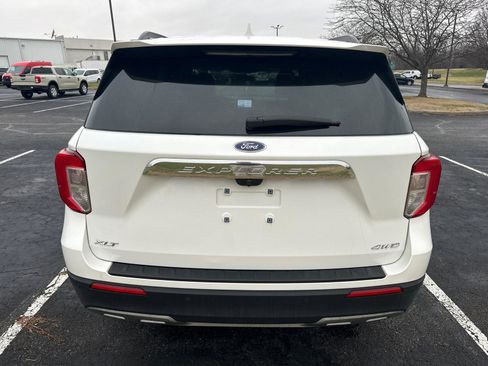 Used 2022 Ford Explorer XLT w/ Equipment Group 202A image 16