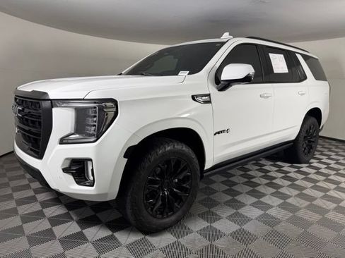 Used 2021 GMC Yukon AT4 w/ AT4 Premium Package AWD/4WD image 3