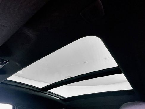 Used 2021 BMW X4 M40i image 21