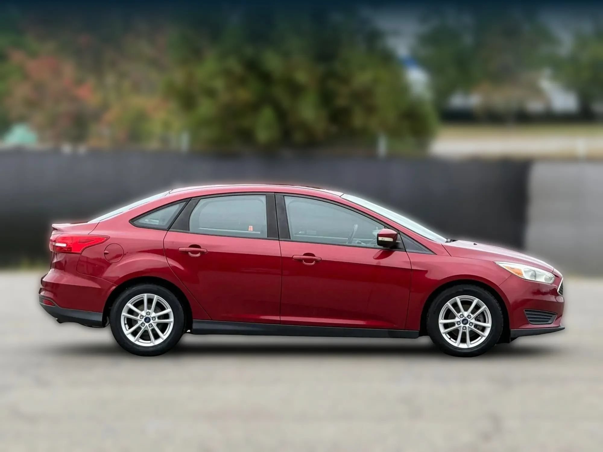 Used 2015 Ford Focus SE w/ SE Cold Weather Package FWD image 7