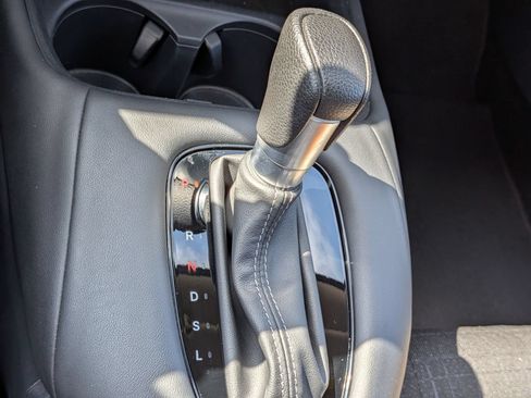 Used 2025 Honda HR-V LX image 25