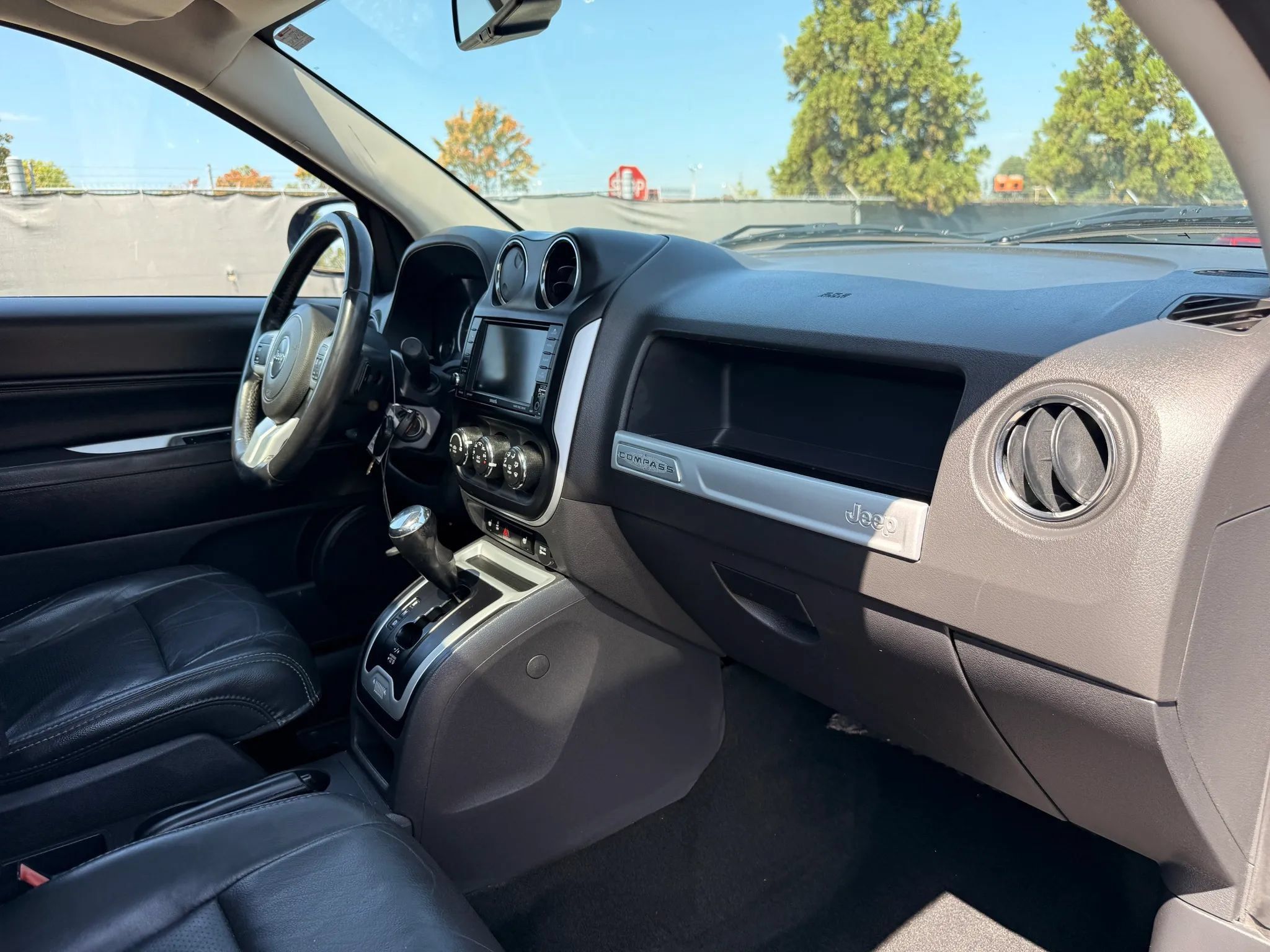 Used 2016 Jeep Compass High Altitude FWD image 19