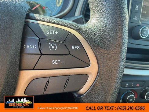 Used 2014 Jeep Cherokee Sport AWD/4WD image 16