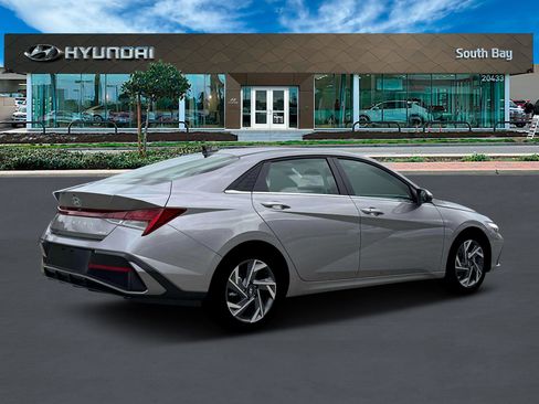 New 2026 Hyundai Elantra Limited image 8