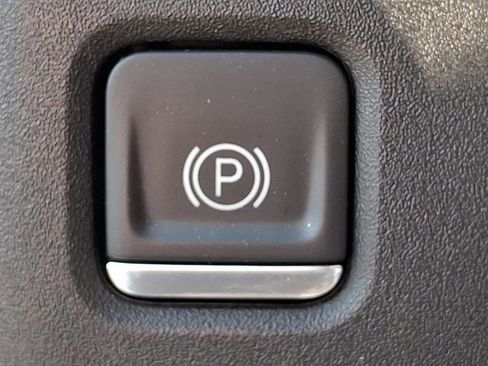 Used 2024 Chevrolet Silverado 2500 High Country w/ High Country Premium Package AWD/4WD image 23