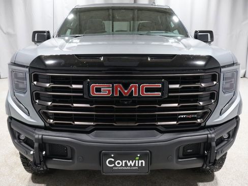Used 2025 GMC Sierra 1500 AT4X image 9