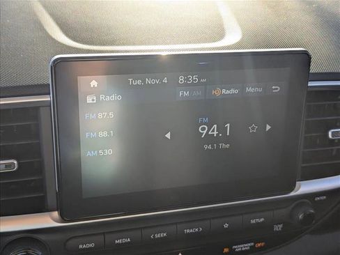 New 2025 Hyundai Venue SE image 11