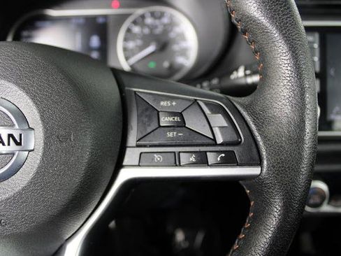 Certified 2022 Nissan Versa SR image 25