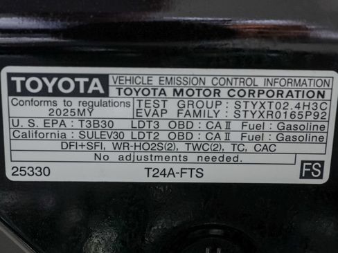Used 2025 Toyota 4Runner TRD Off-Road Premium w/ Tow Technology Package AWD/4WD image 39
