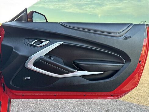 Used 2019 Chevrolet Camaro SS image 19