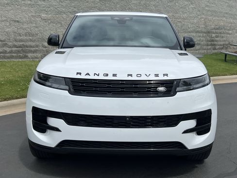 Used 2024 Land Rover Range Rover Sport SE AWD/4WD image 10