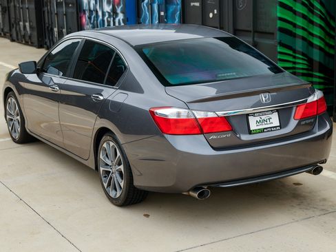 Used 2014 Honda Accord Sport image 8