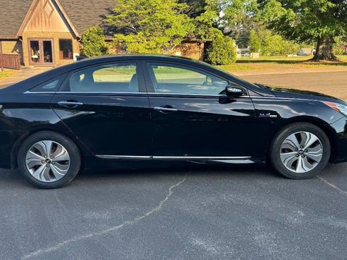 Used 2013 Hyundai Sonata Limited FWD image 9