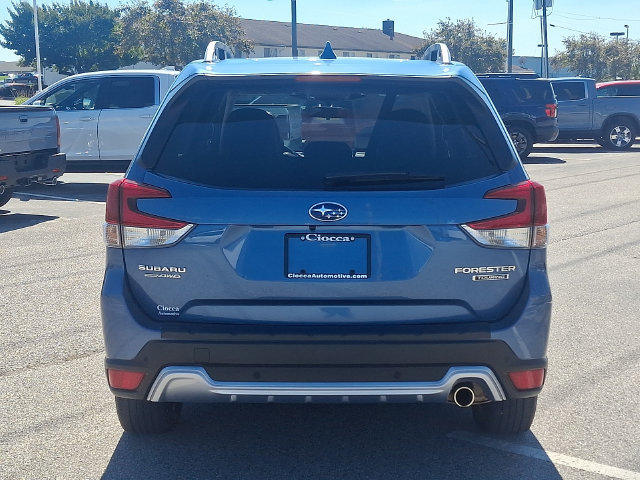 Used 2023 Subaru Forester Touring AWD/4WD image 6