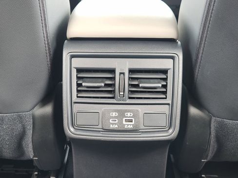 Certified 2025 Subaru Forester Premium AWD/4WD image 21