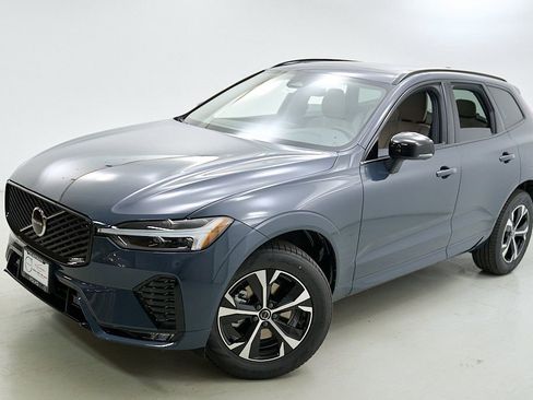 New 2026 Volvo XC60 B5 Core w/ Protection Package AWD/4WD image 3
