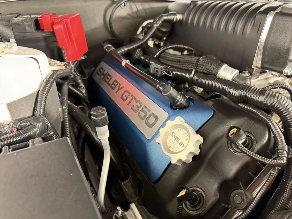 Used 2012 Ford Mustang GT RWD image 12