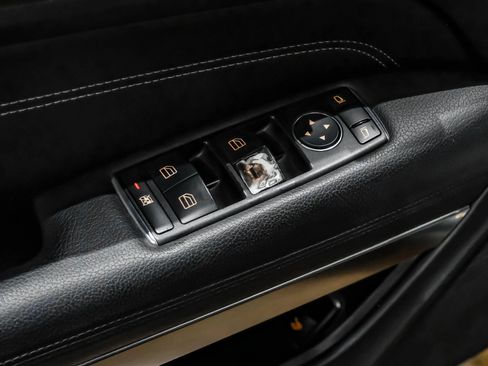 Used 2014 Mercedes-Benz E 550 Coupe image 39