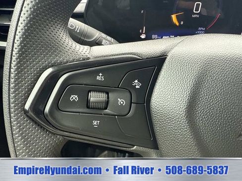 Used 2025 Chevrolet TrailBlazer LT AWD/4WD image 29