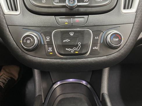 Used 2022 Chevrolet Malibu LS w/ Driver Confidence Package II image 26