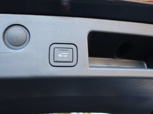 New 2027 Chevrolet Equinox LT w/ Convenience Package II FWD image 27