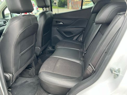 Used 2022 Buick Encore Preferred AWD/4WD image 15