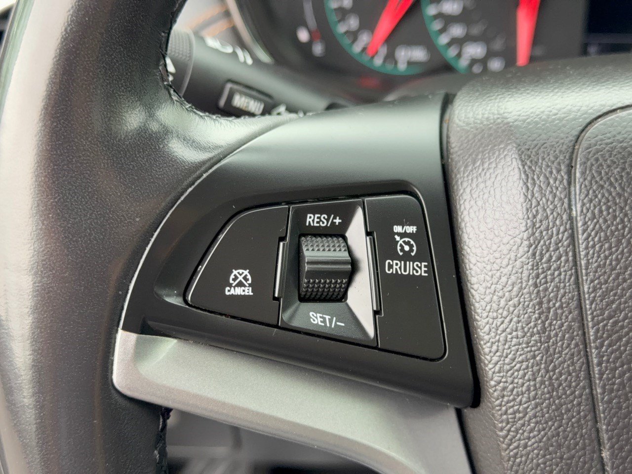Used 2018 Chevrolet Trax LT w/ LT Convenience Package FWD image 18