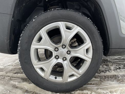 Used 2022 Jeep Renegade Limited image 21