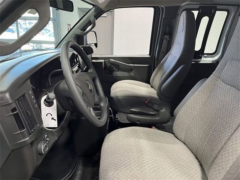 New 2025 Chevrolet Express 2500 w/ Enhanced Convenience Package image 11