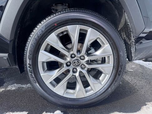 Used 2025 Toyota RAV4 XLE Premium image 27