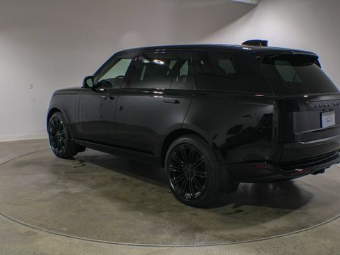 New 2026 Land Rover Range Rover Long Wheelbase SE AWD/4WD image 4
