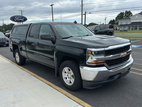 Used 2019 Chevrolet Silverado 1500 LT AWD/4WD image 3