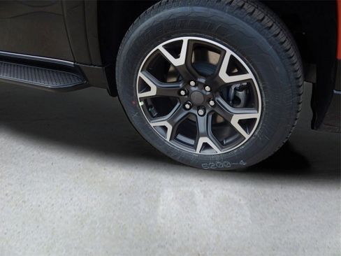 New 2024 Jeep Wagoneer L Series III w/ Rear Seat Video Group 1 image 7