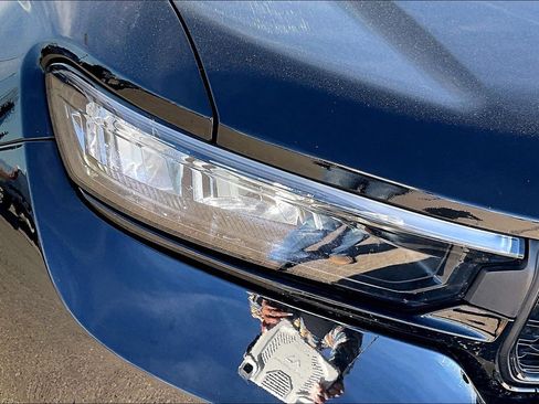 Used 2023 Jeep Grand Cherokee L Laredo image 31