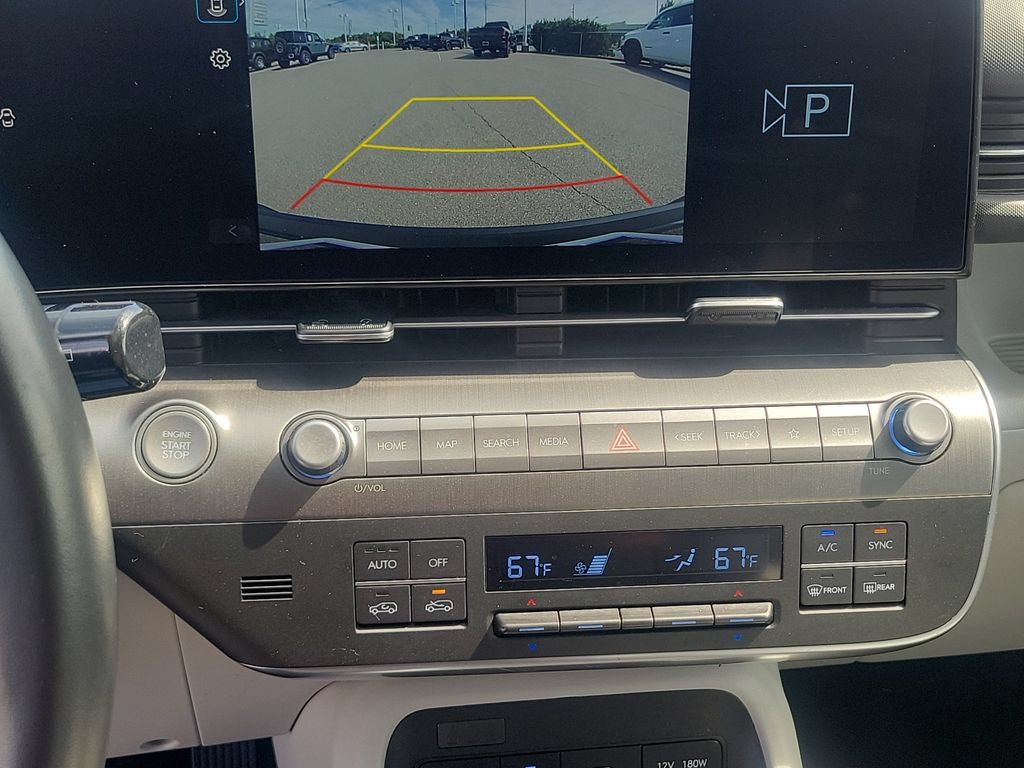 Used 2025 Hyundai Kona SEL FWD image 17